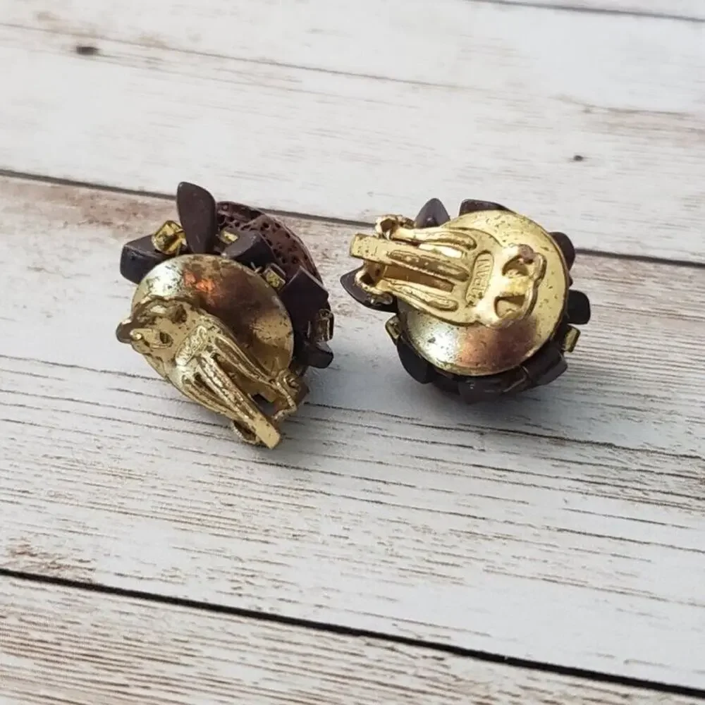 Vintage clip earrings